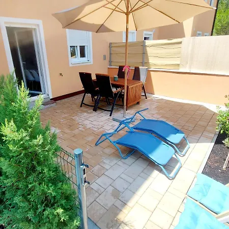 Pine Apartment Vrsi
