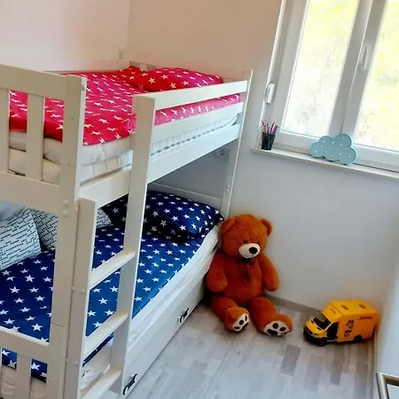 Pine Apartment *